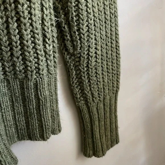 •| mossimo chunky knit cardigan - Picture 9 of 11